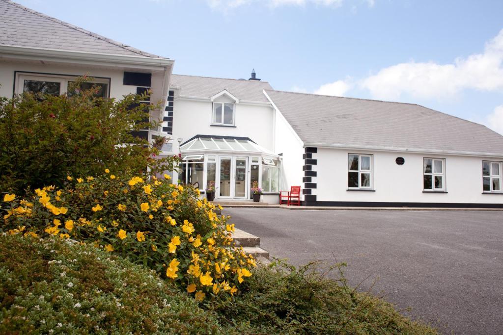 Hotel Grovemount House Ennistimon Zewnętrze zdjęcie